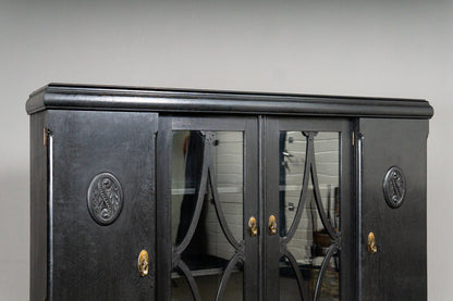Schöner Jugendstil Bücherschrank