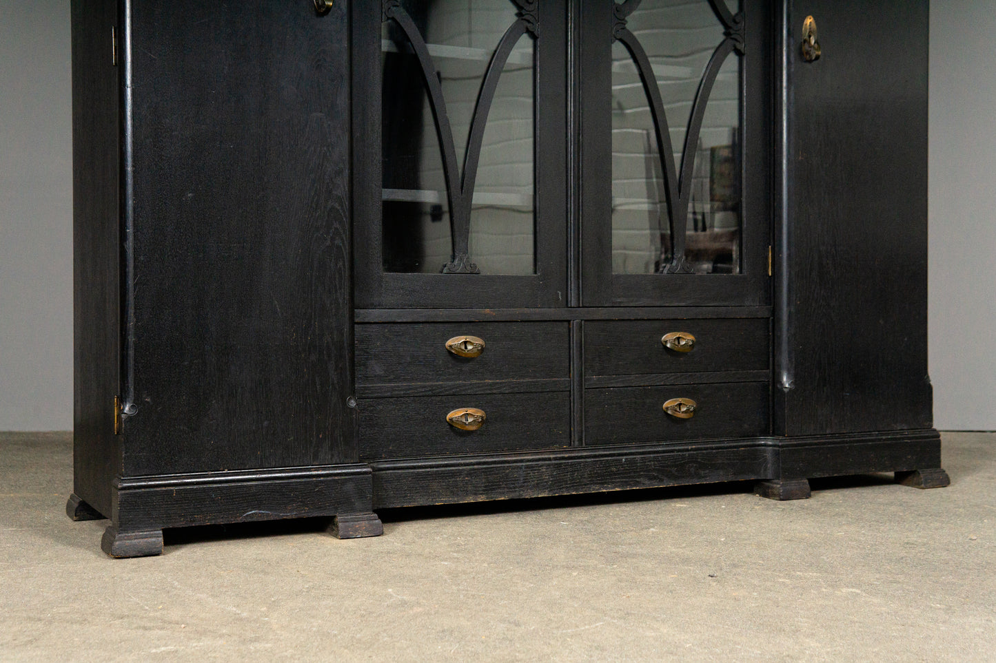 Schöner Jugendstil Bücherschrank
