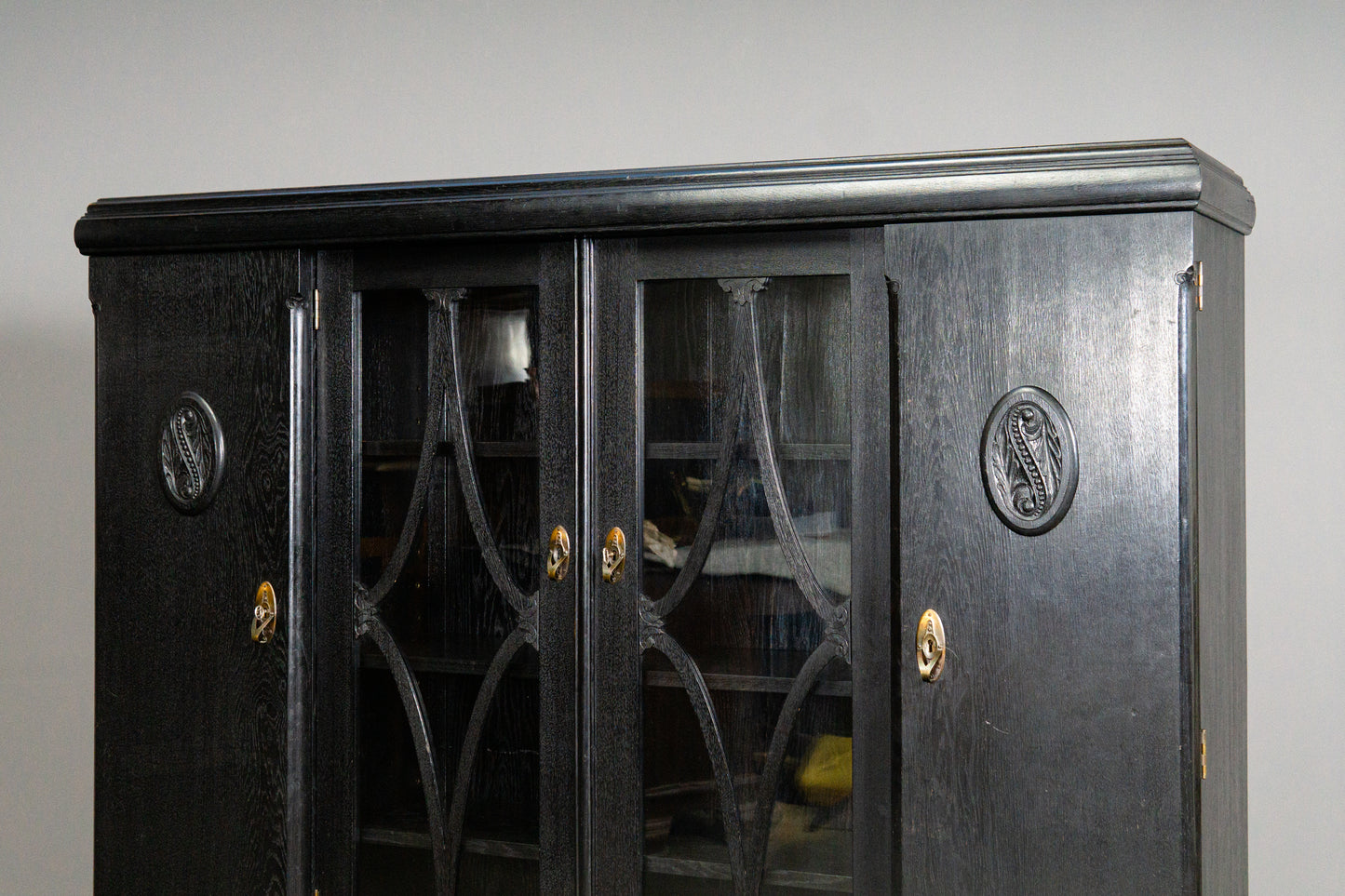 Schöner Jugendstil Bücherschrank