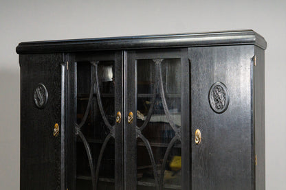Schöner Jugendstil Bücherschrank