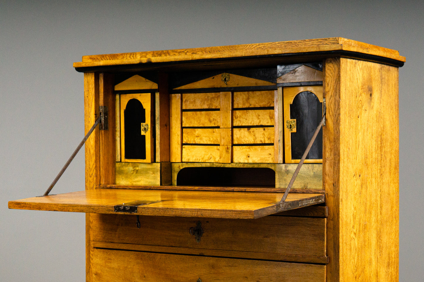Stilvoller Biedermeier Sekretär
