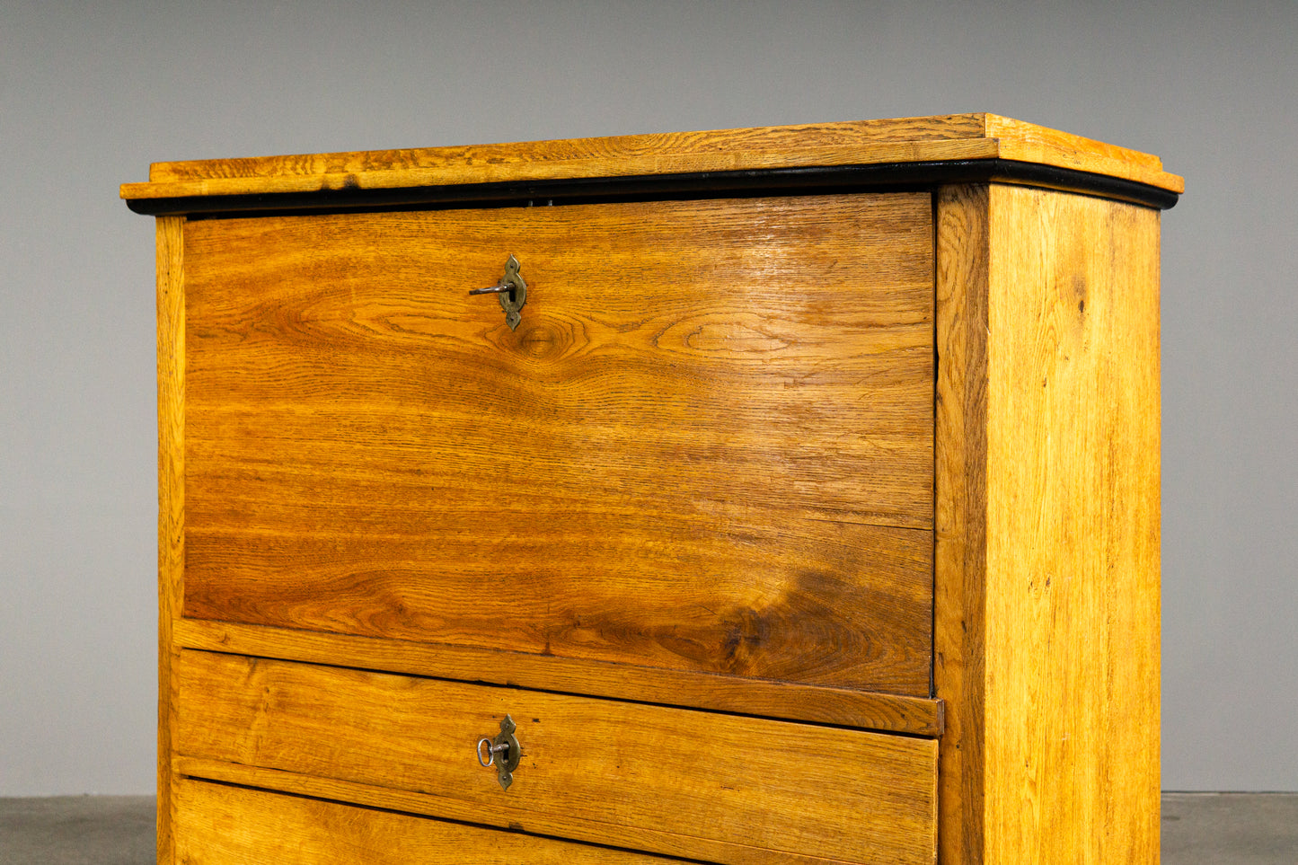 Stilvoller Biedermeier Sekretär