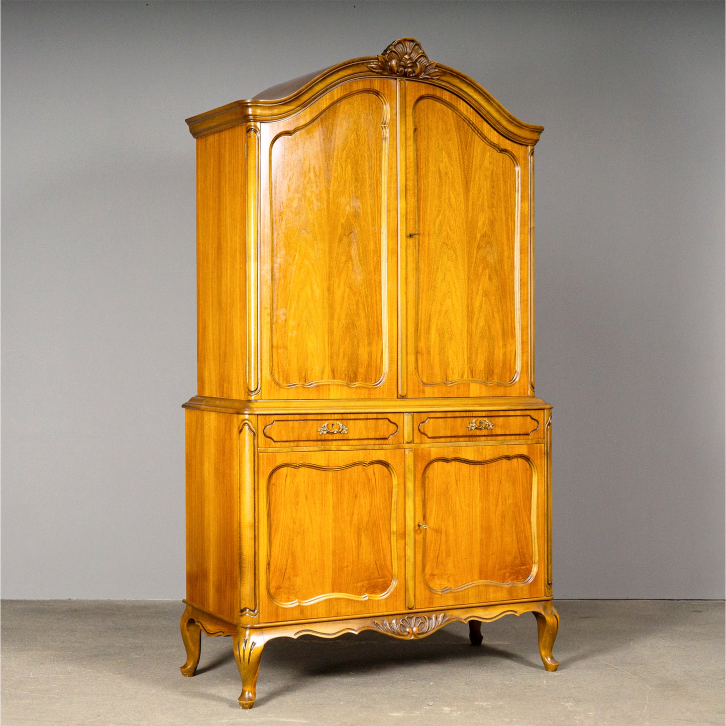 Schöner Buffetschrank im Barockstil