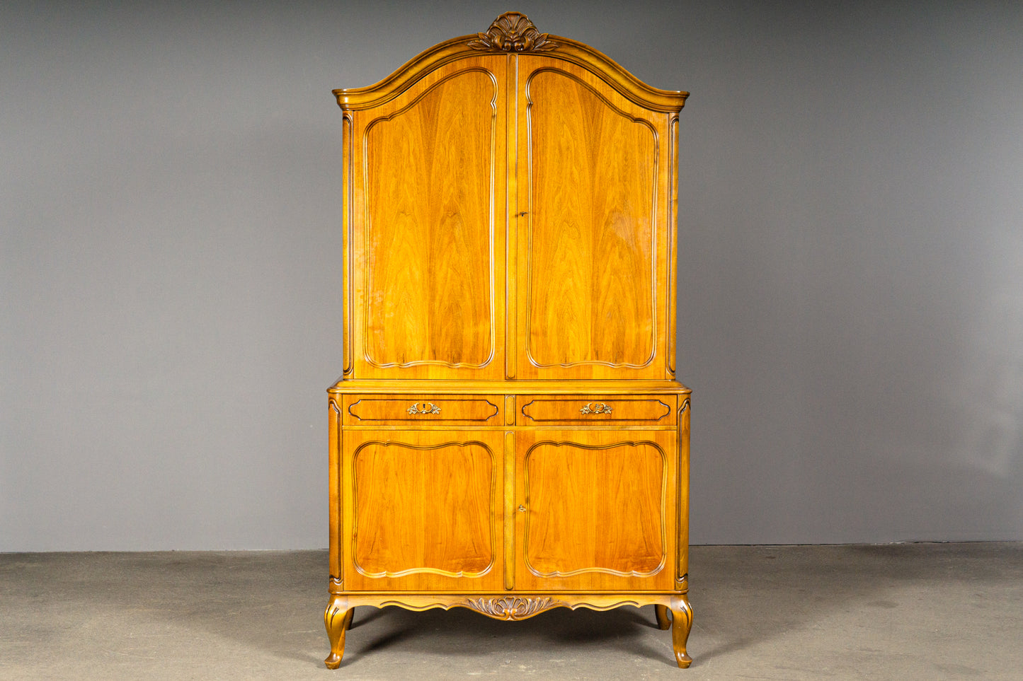 Schöner Buffetschrank im Barockstil