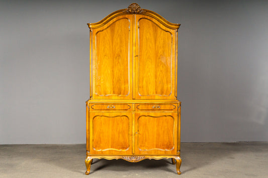Schöner Buffetschrank im Barockstil