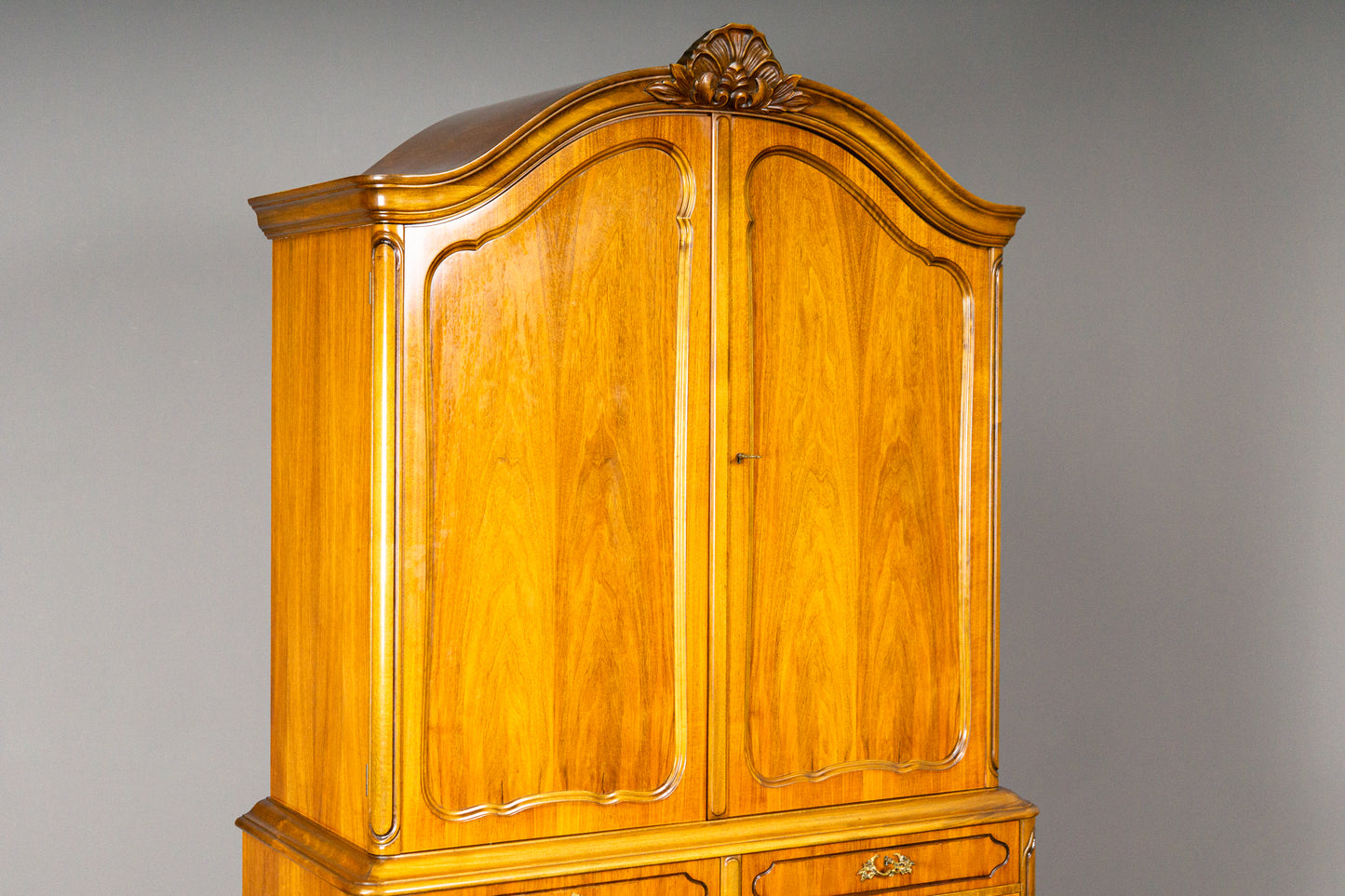 Schöner Buffetschrank im Barockstil