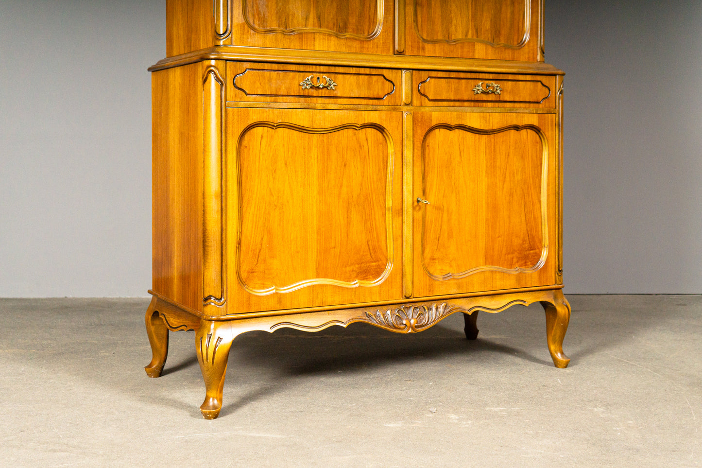 Schöner Buffetschrank im Barockstil