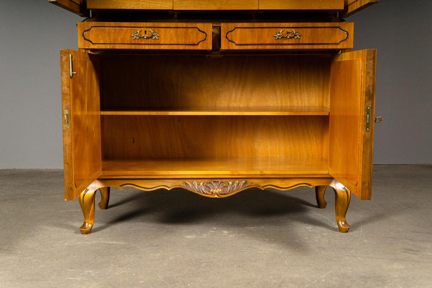Schöner Buffetschrank im Barockstil
