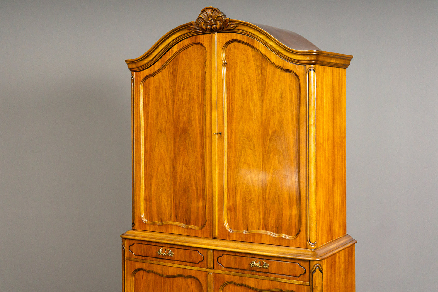 Schöner Buffetschrank im Barockstil
