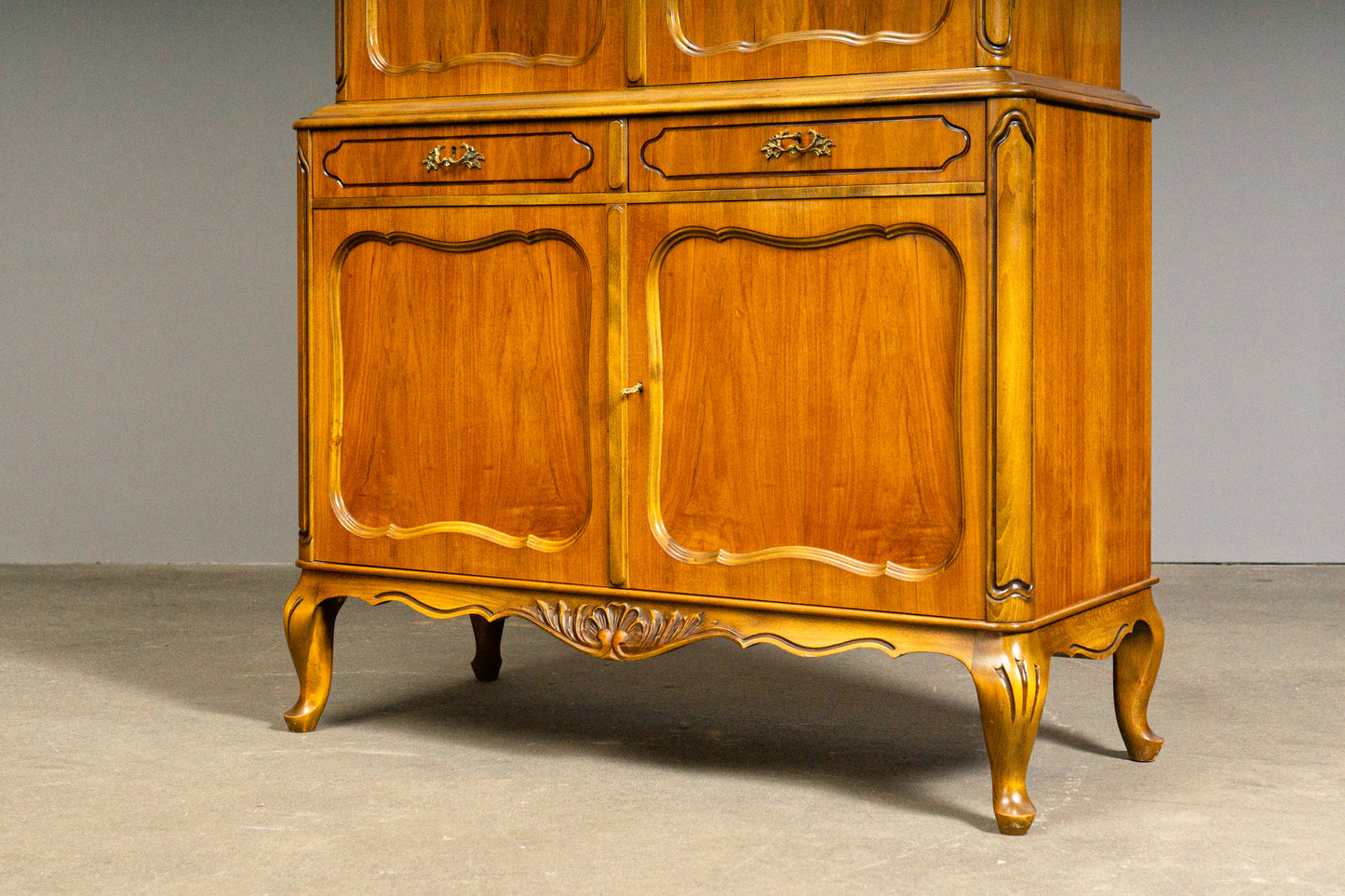 Schöner Buffetschrank im Barockstil