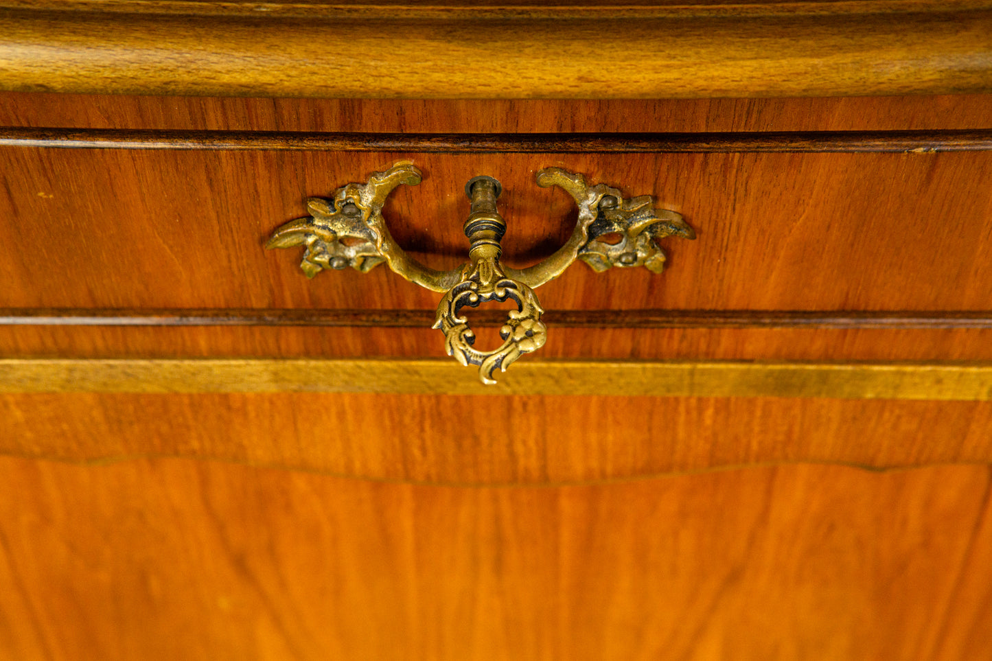 Schöner Buffetschrank im Barockstil