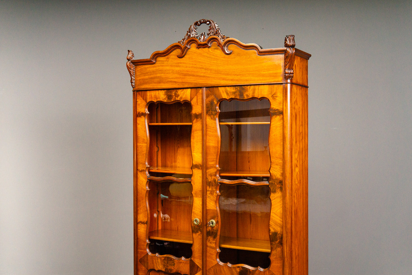 Elegante Louis Philippe Vitrine