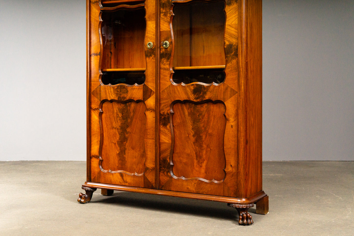 Elegante Louis Philippe Vitrine
