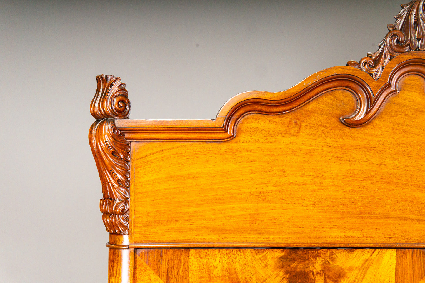 Elegante Louis Philippe Vitrine