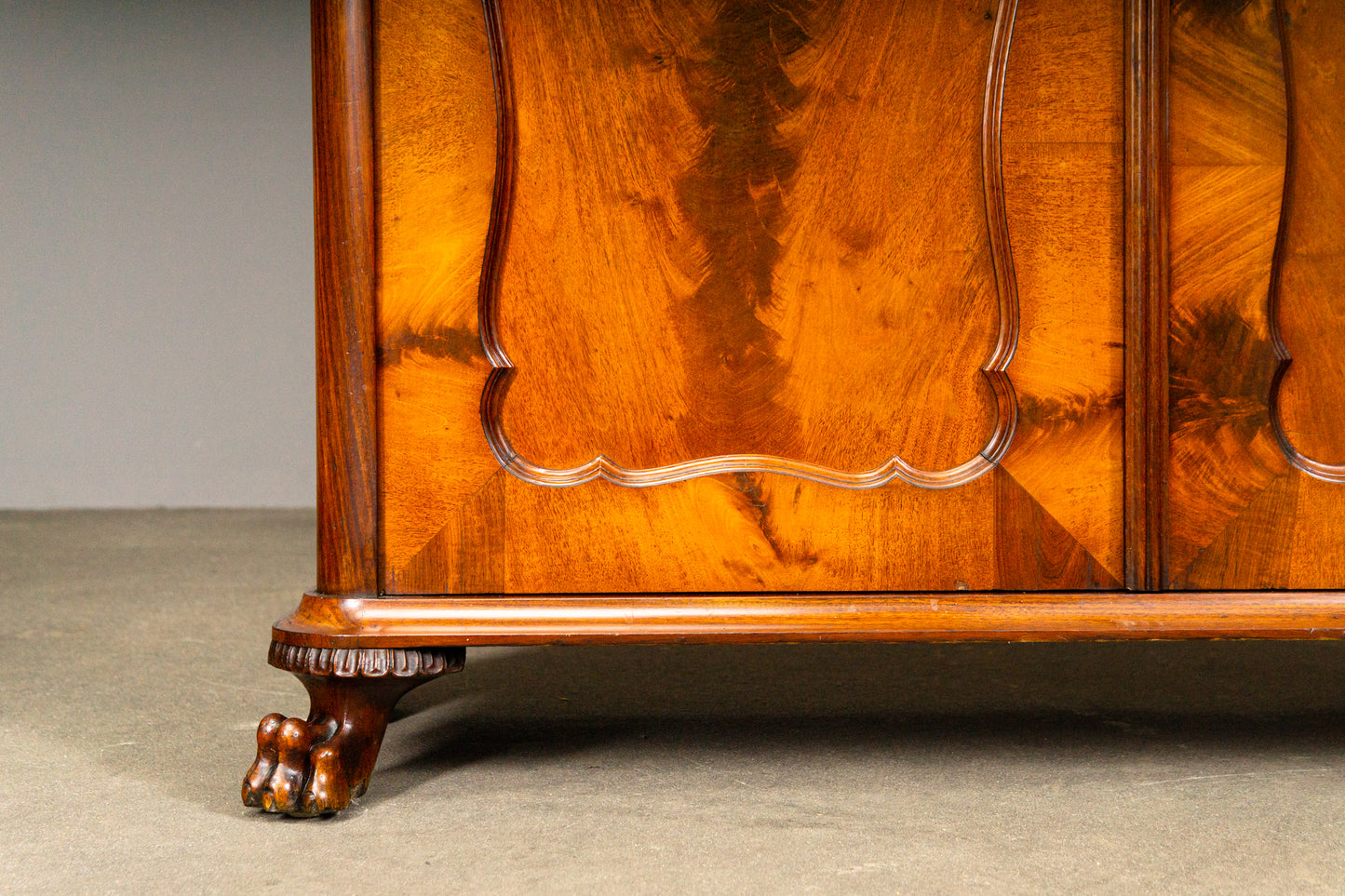 Elegante Louis Philippe Vitrine