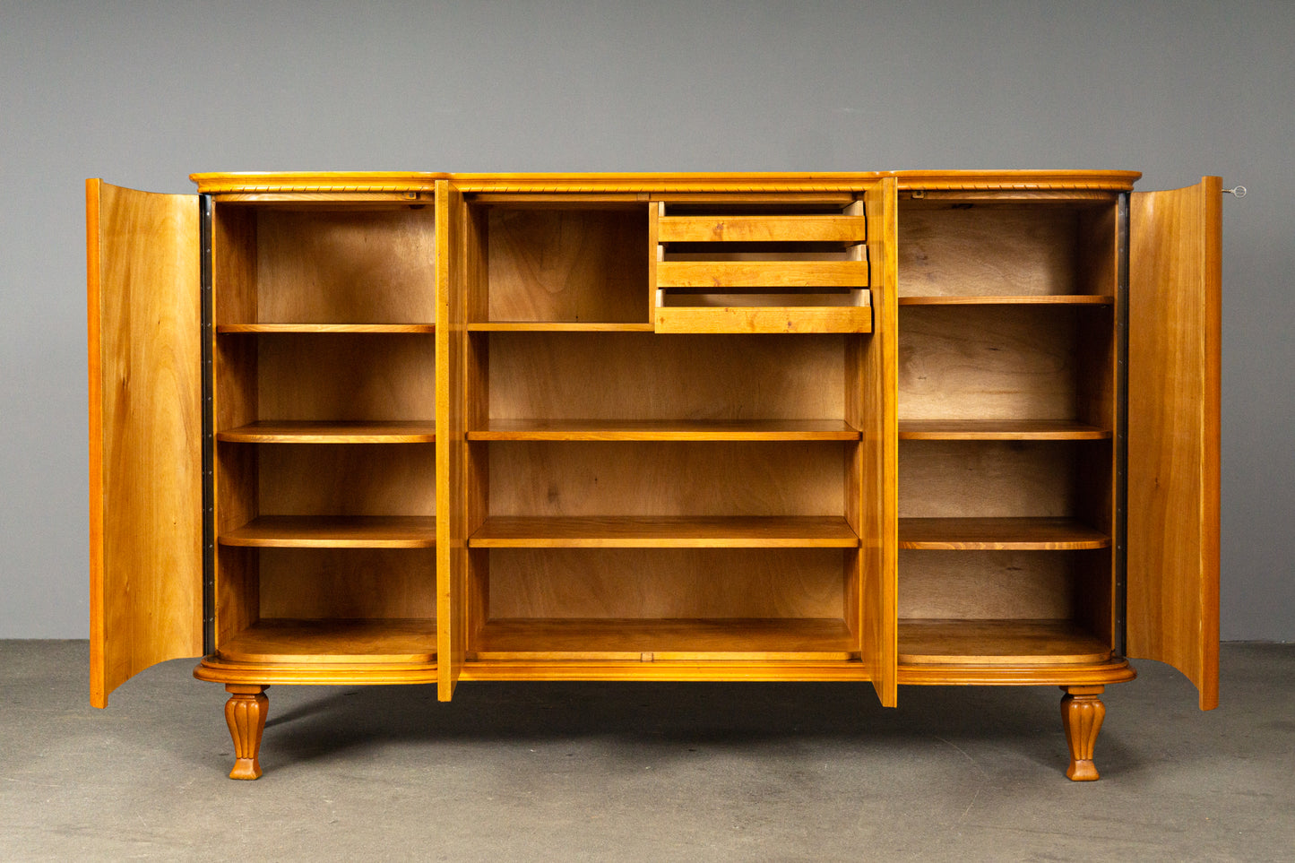 Schönes Sideboard im Art Déco Stil