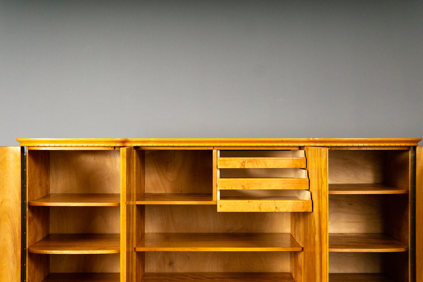 Schönes Sideboard im Art Déco Stil