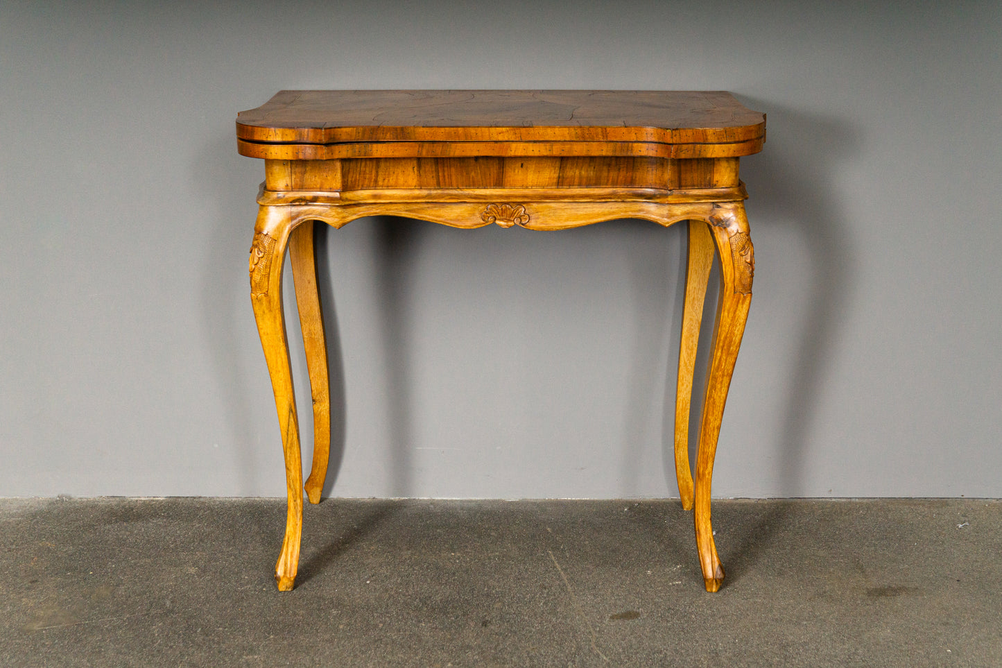 Elegante Konsole im Biedermeier Stil
