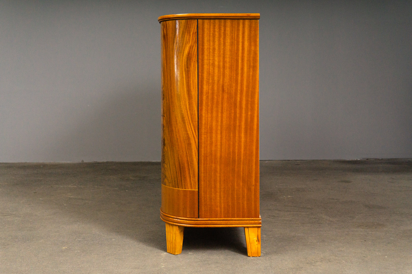 Schönes Art Déco Sideboard