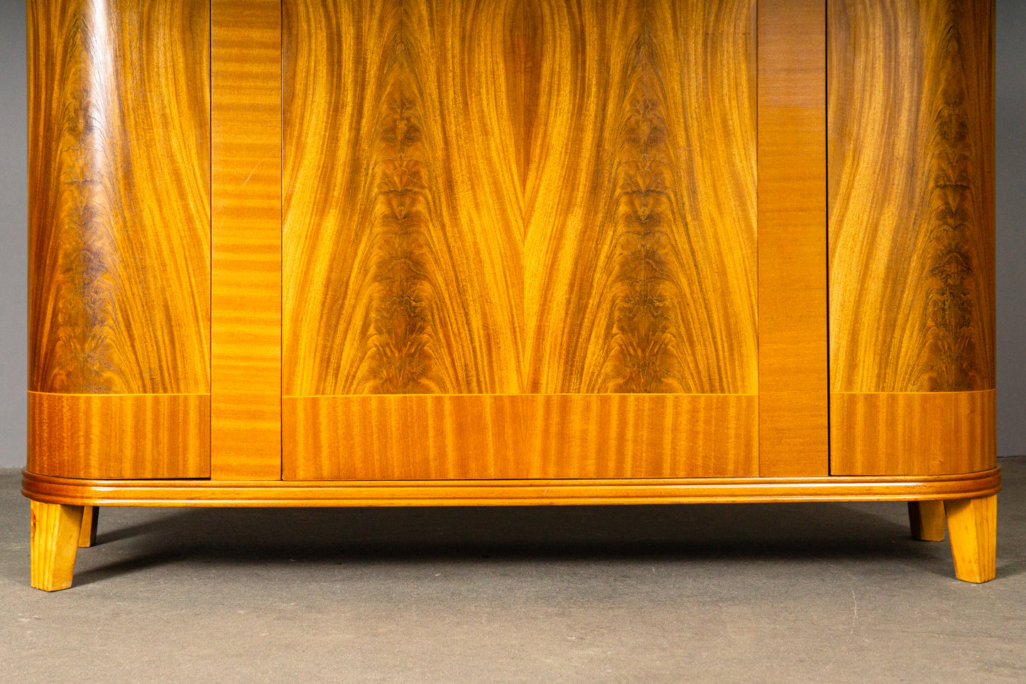 Schönes Art Déco Sideboard