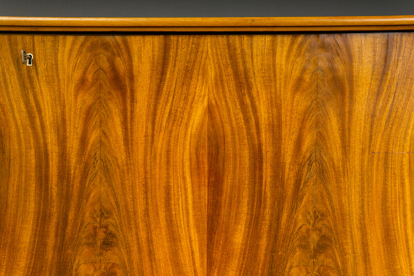 Schönes Art Déco Sideboard