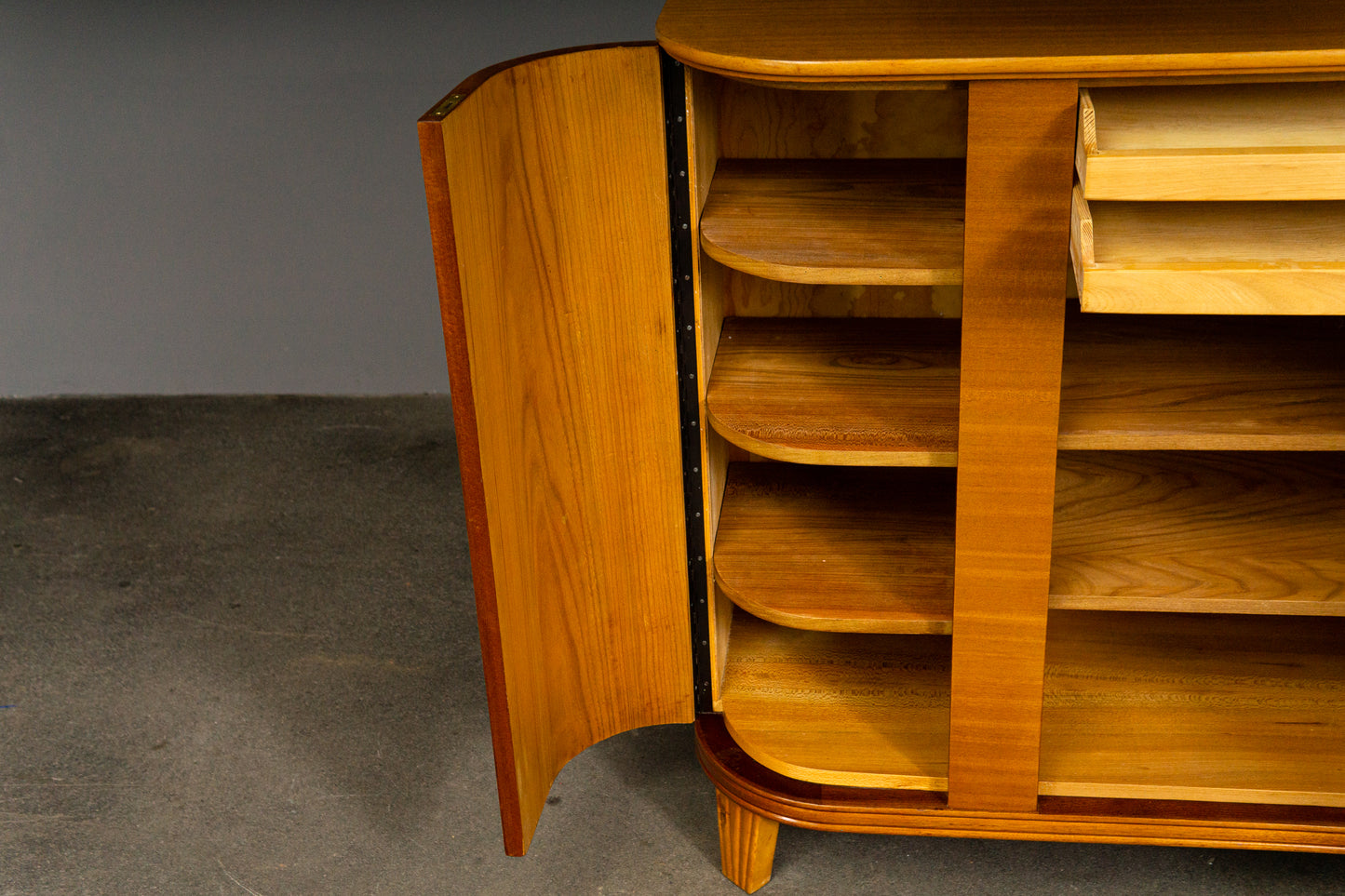 Schönes Art Déco Sideboard