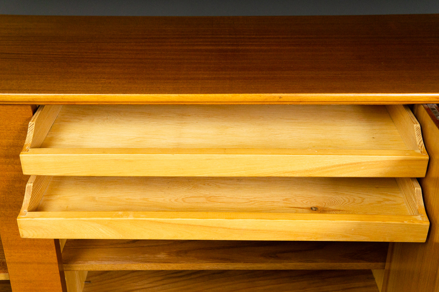 Schönes Art Déco Sideboard