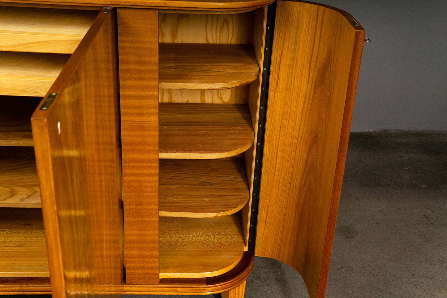 Schönes Art Déco Sideboard