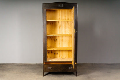 Schöner Jugendstil Schrank