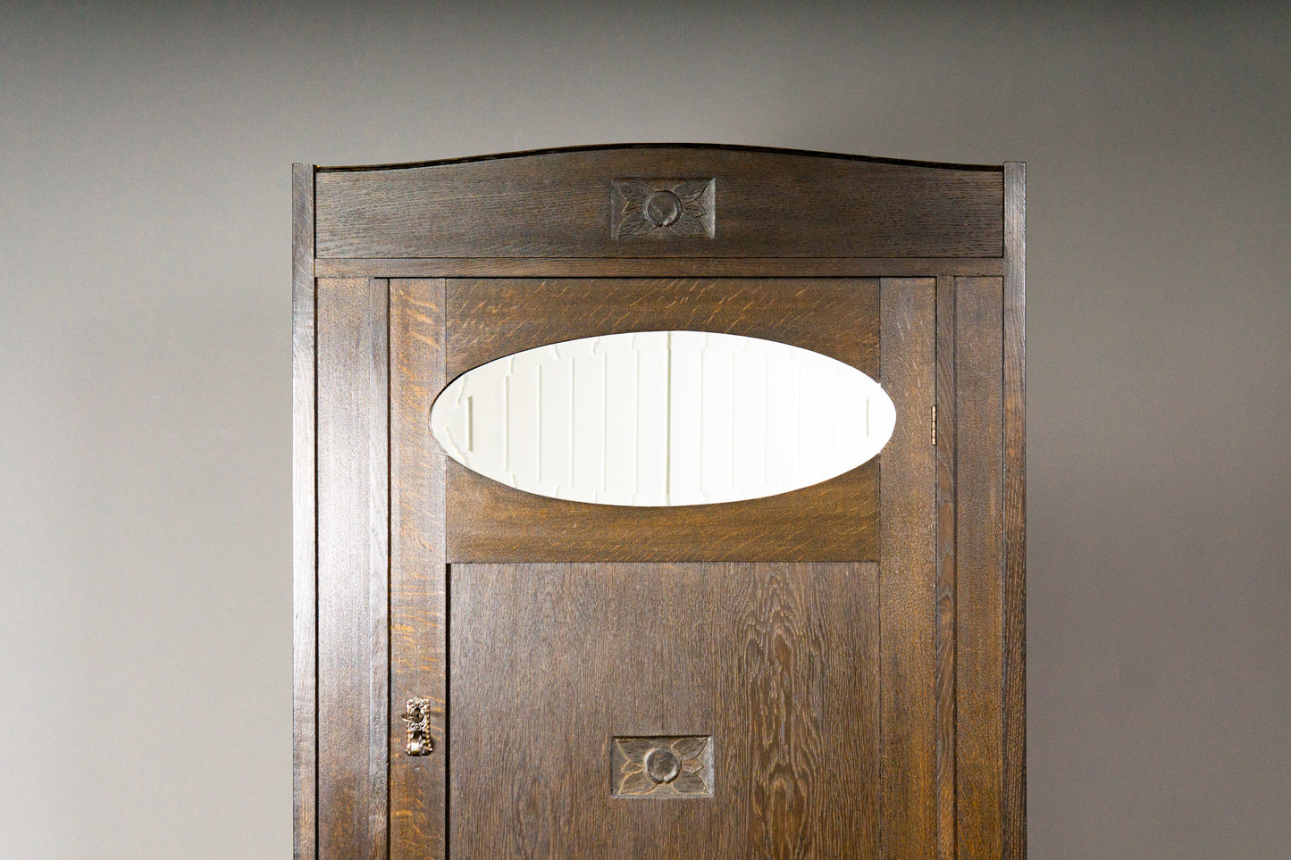 Schöner Jugendstil Schrank