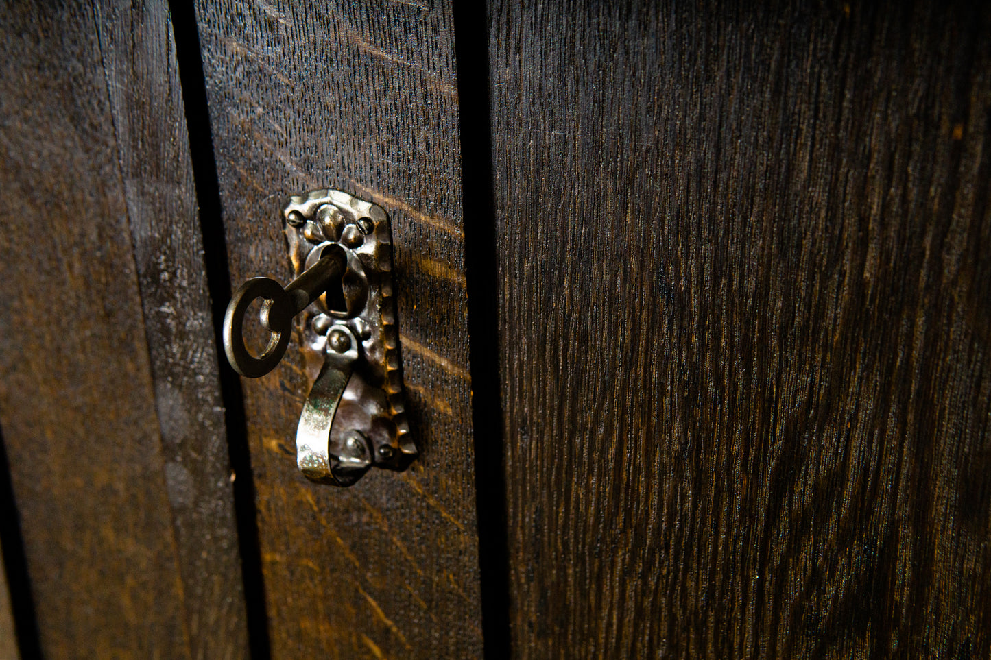 Schöner Jugendstil Schrank