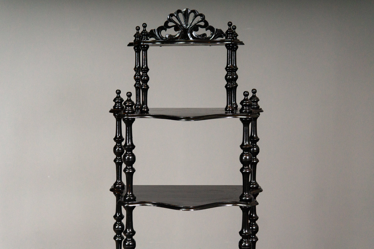 Elegante Gründerzeit Etagere