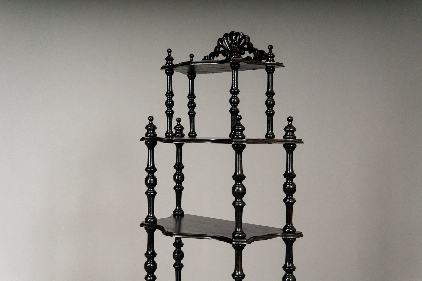 Elegante Gründerzeit Etagere