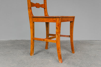 Schlichtes Paar Biedermeier Stühle
