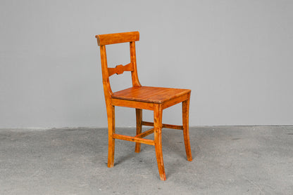 Schlichtes Paar Biedermeier Stühle
