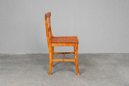 Schlichtes Paar Biedermeier Stühle
