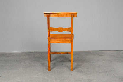 Schlichtes Paar Biedermeier Stühle