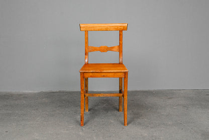 Schlichtes Paar Biedermeier Stühle