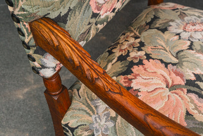 Eleganter Neorenaissance Armlehnenstuhl