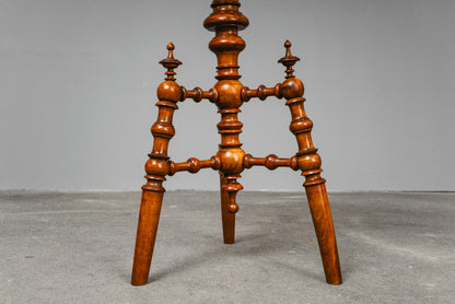 Eleganter Beistelltisch