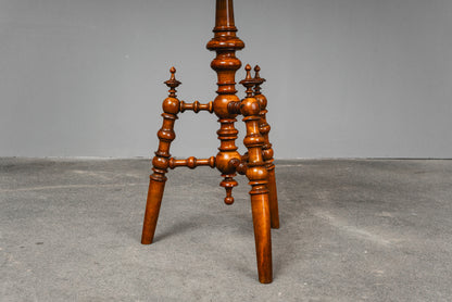 Eleganter Beistelltisch