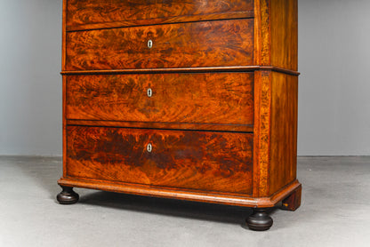 Wunderschönes Dänisches Chiffonier