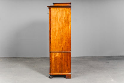 Wunderschönes Dänisches Chiffonier