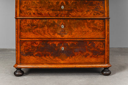 Wunderschönes Dänisches Chiffonier