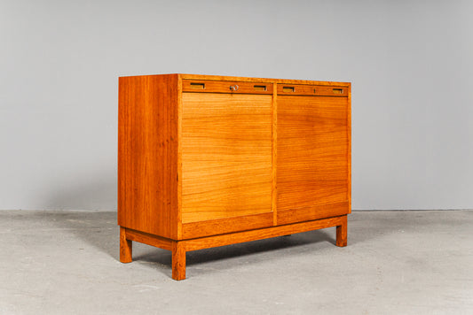 Stilvoller Mid-Century Rollladenschrank