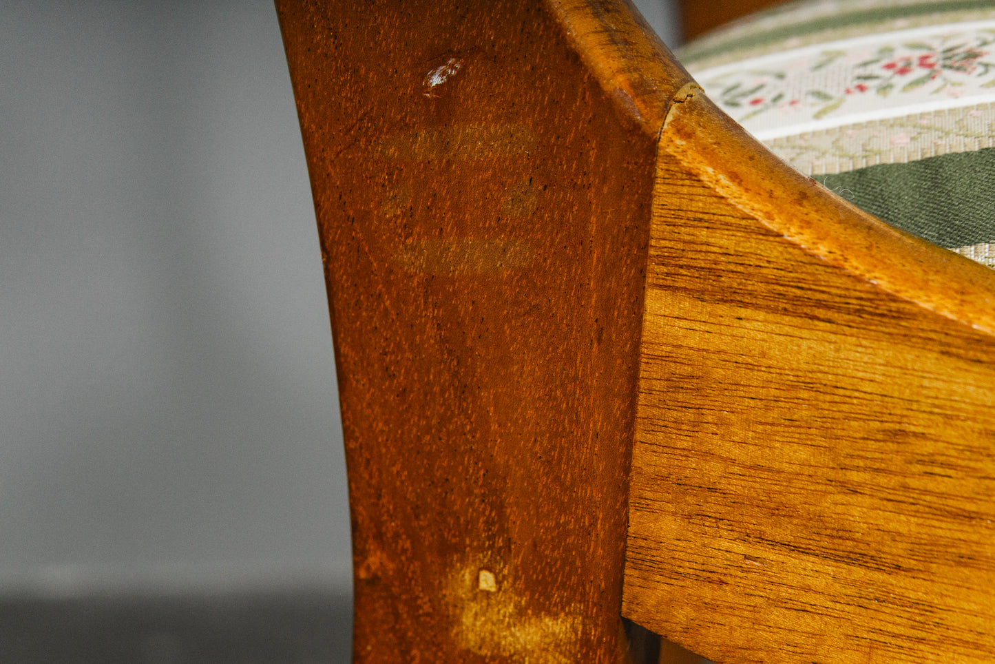 Elegantes 4er Set Stühle im Englischen Stil