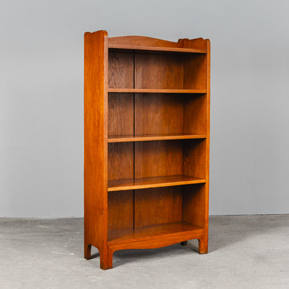 Elegantes Jugendstil Bücherregal