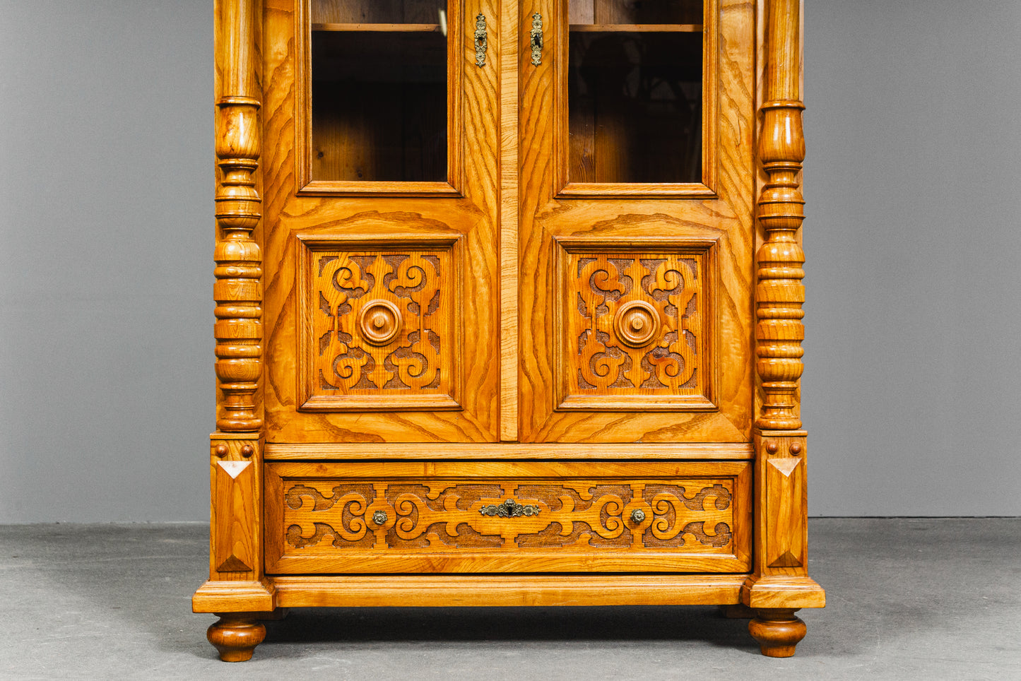 Eleganter Gründerzeit Bücherschrank