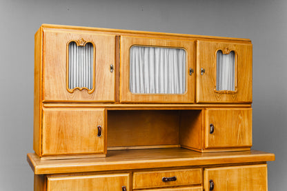 Praktisches Art Déco Küchenbuffet