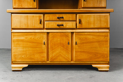 Praktisches Art Déco Küchenbuffet
